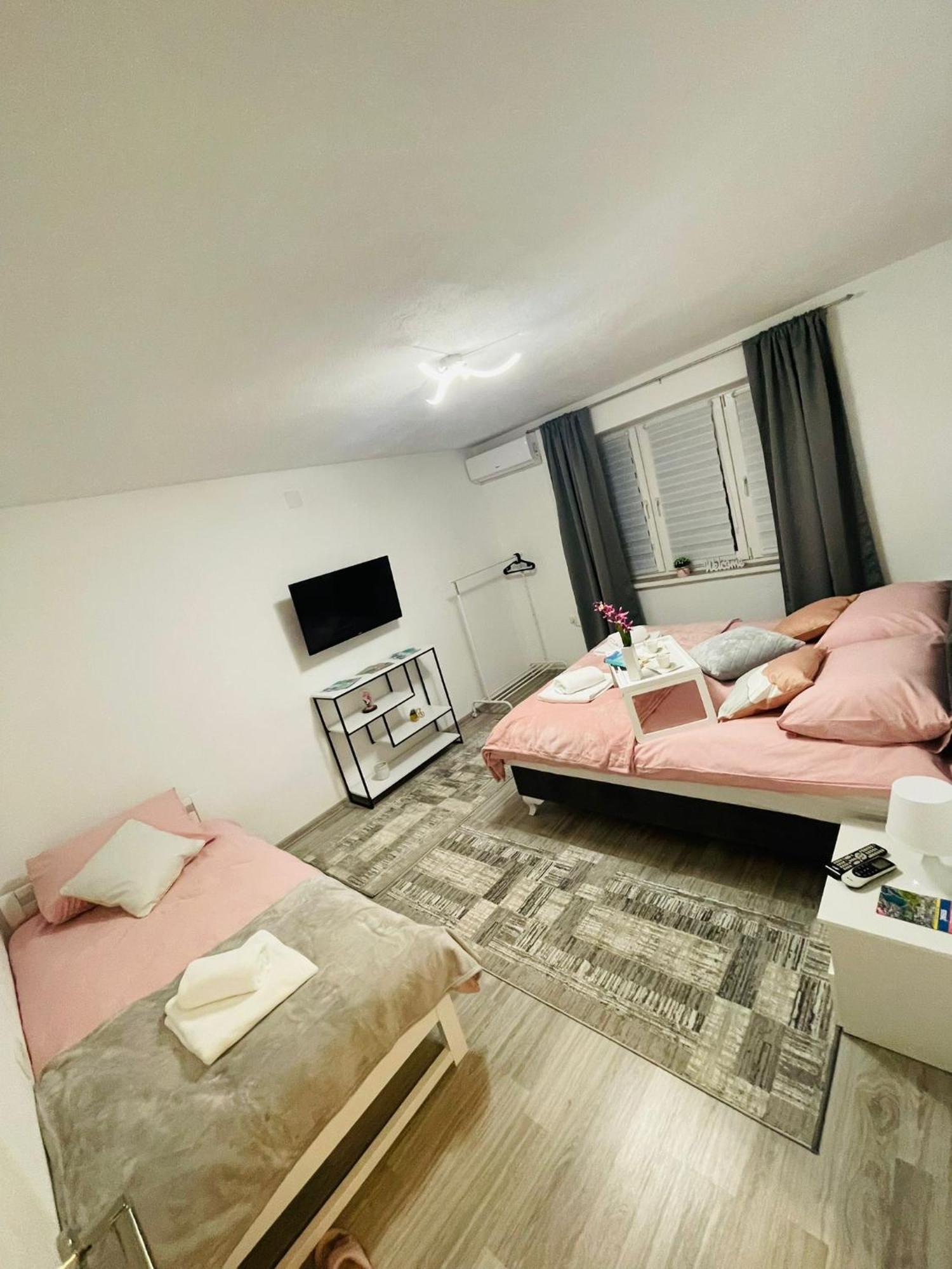 Apartment Zara Bihac Luaran gambar